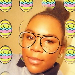 Meet your Posher, Ebonie